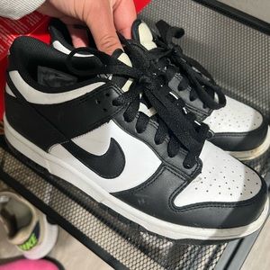 USED AUTHENTIC PANDA DUNKS 4Y